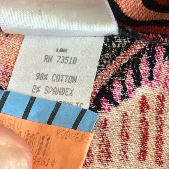 Vintage Ivy Jane Women's Vibrant Retro Patterned Jacket with Faux Fur Trim - Picture 5 of 6